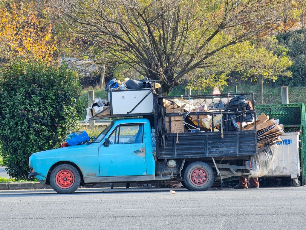 Recurring Junk Pickup for Markham & Newmarket Businesses: What to Expect